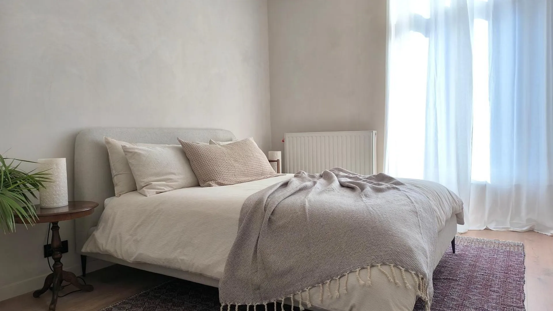Stunning Riverview Apartment Antwerp