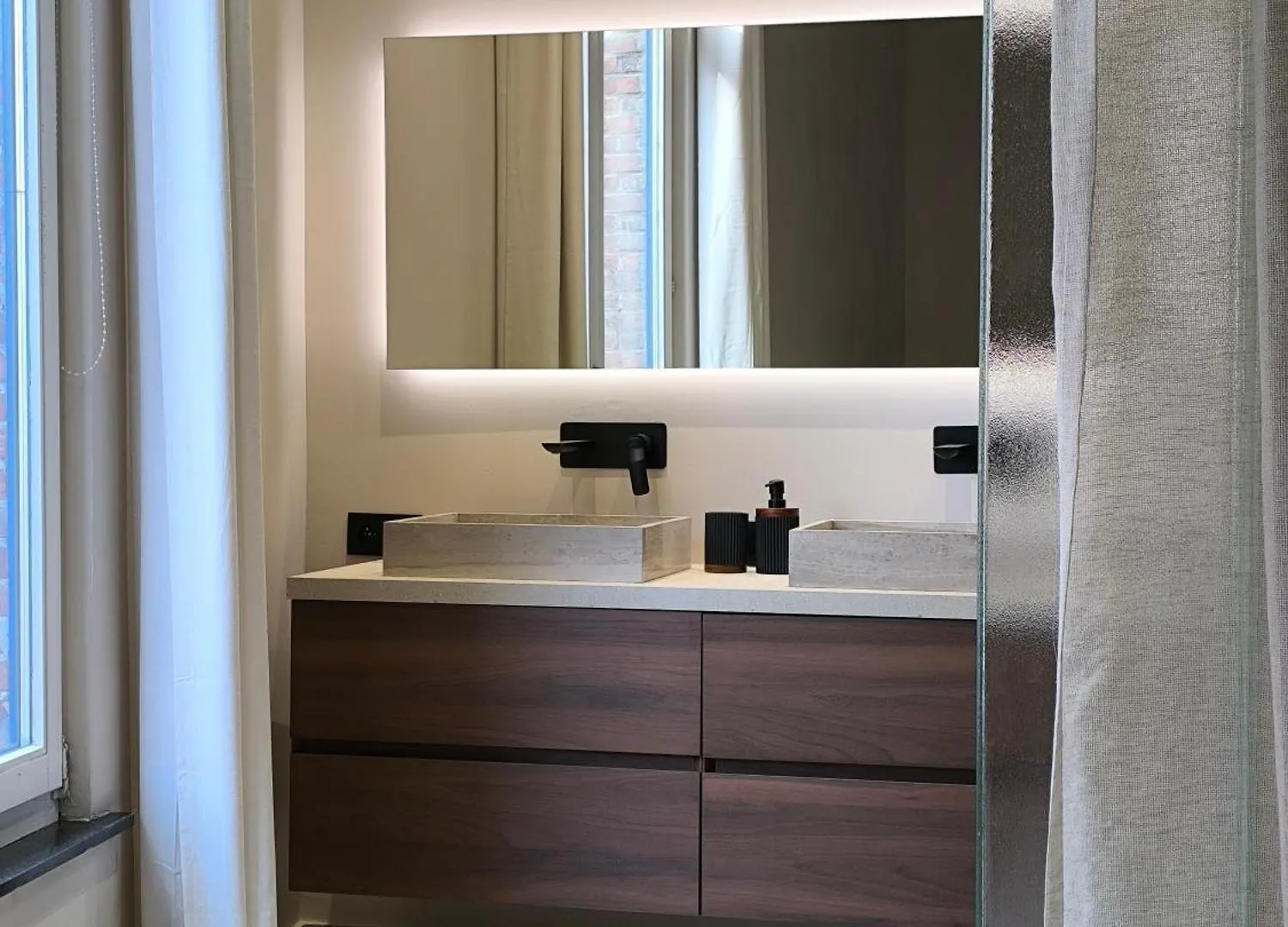 Stunning Riverview Apartment Antwerp Belgium